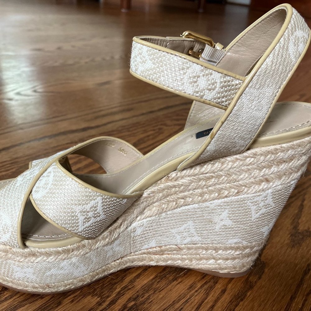 LOUIS VUITTON Canvas Monogram Nil Espadrille Wedge Sandals 38.5 Beige - Picture 6 of 9